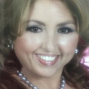 Meet your Posher, Alma